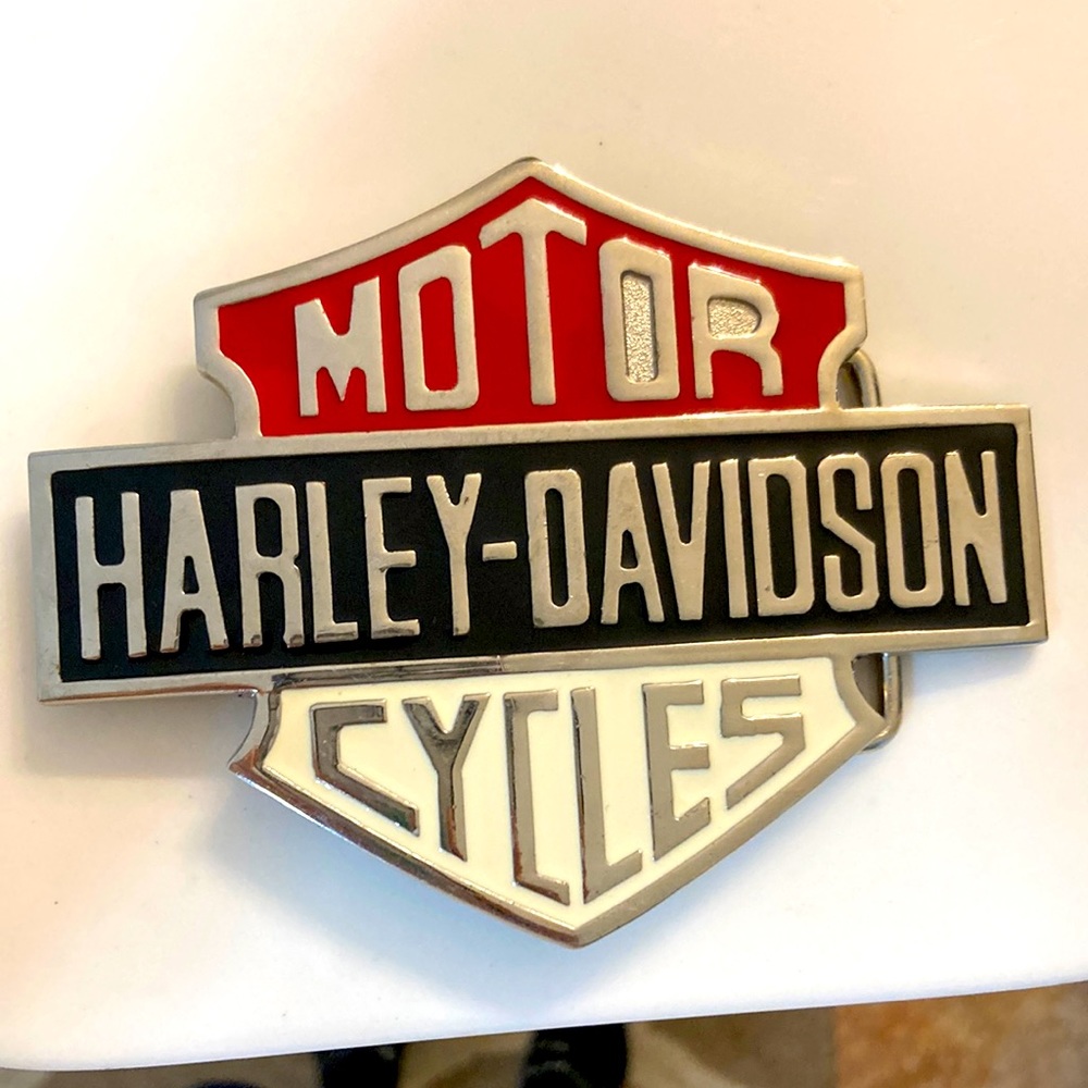 This is a Harley Davidson belt buckle .